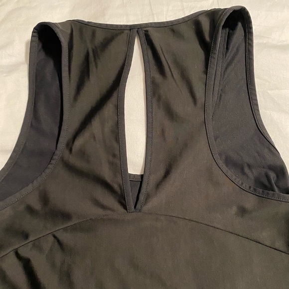 Gymshark Lustre Vest in black, Size medium, NWOT ✨ - Picture 4 of 8